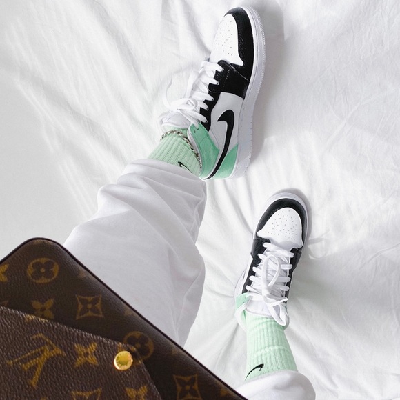 Nike custom air jordan 1 mid sneakers - Picture 4 of 4